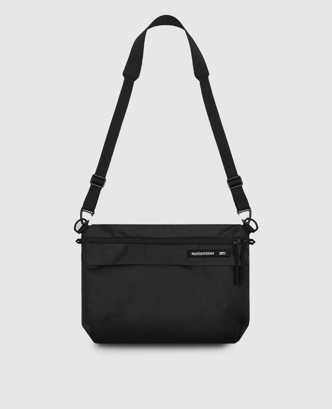 

Black Middleweight bag with logo Riotdivision