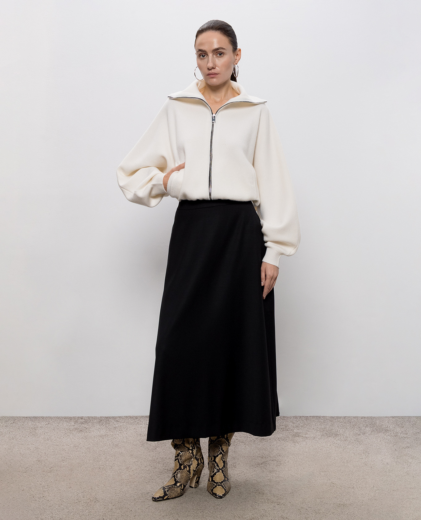 Ivory cashmere cardigan Jacob Lee 2