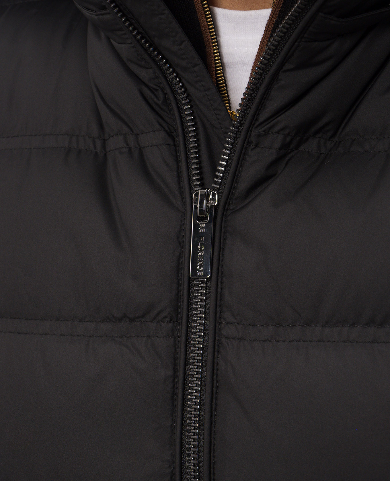 Black down vest with logo patch Be Florence 5