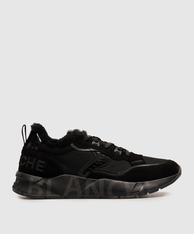 Schwarze, mit Pelz besetzte Sneaker mit strukturiertem Logo