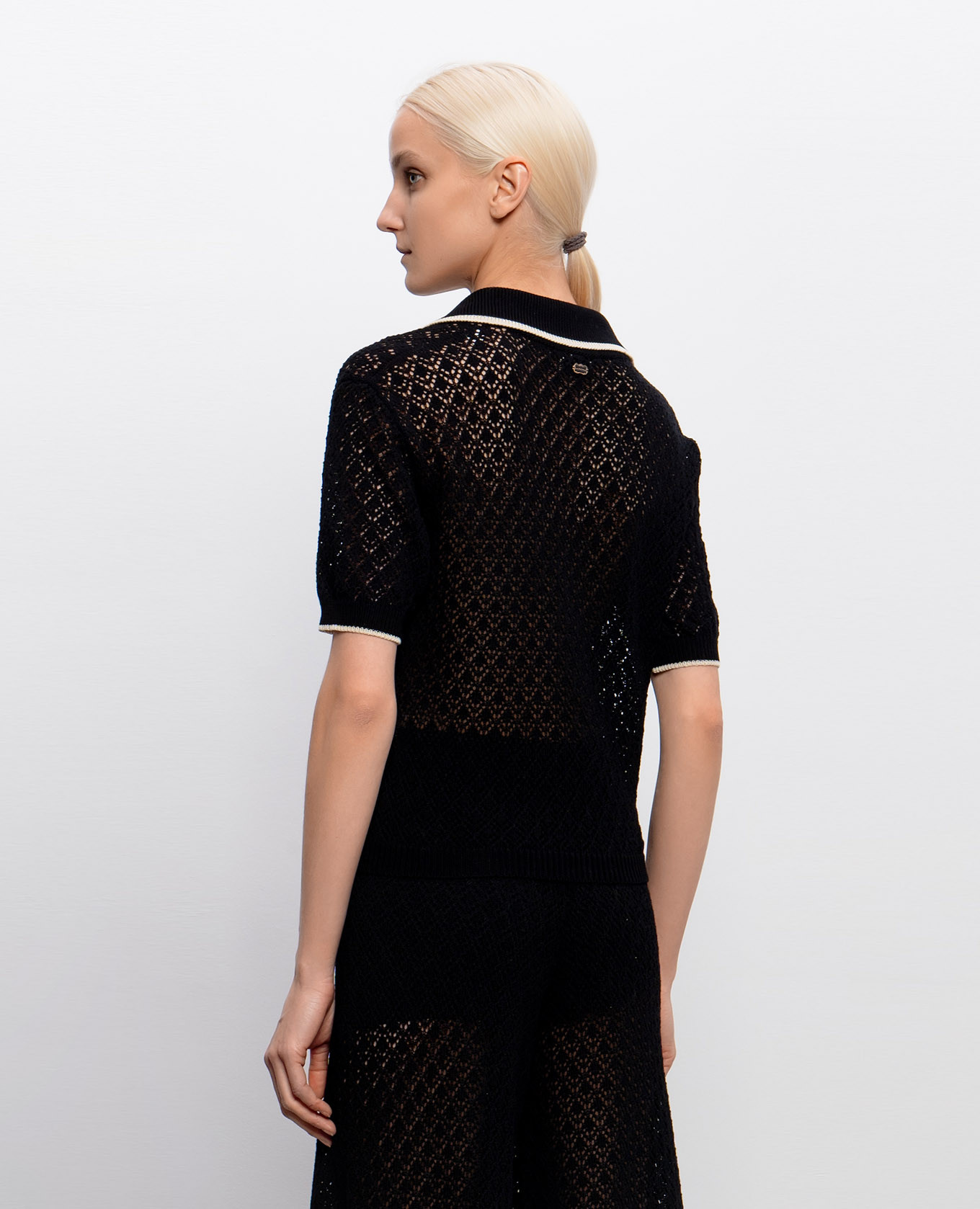 Black openwork top with polo collar Agnona 4