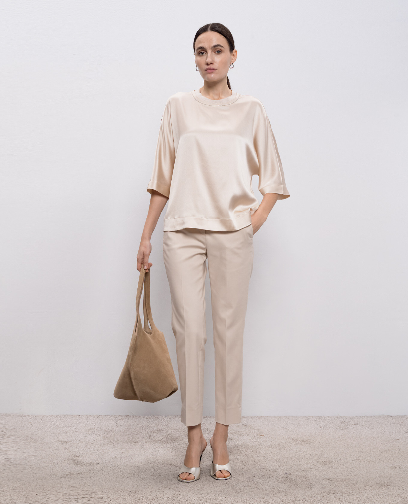 Beige pants with a patch Peserico 2