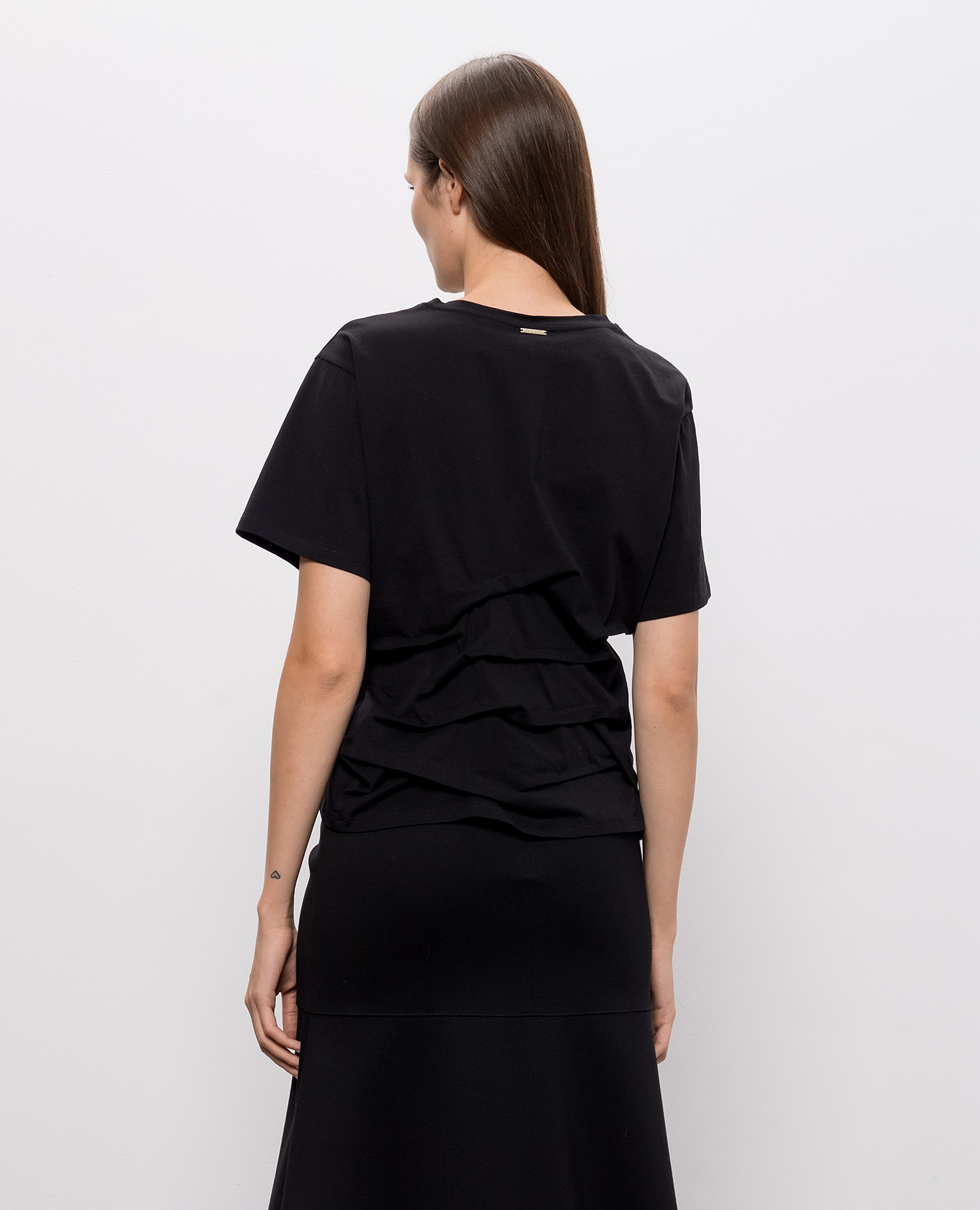 Black t-shirt with drape Twinset 4