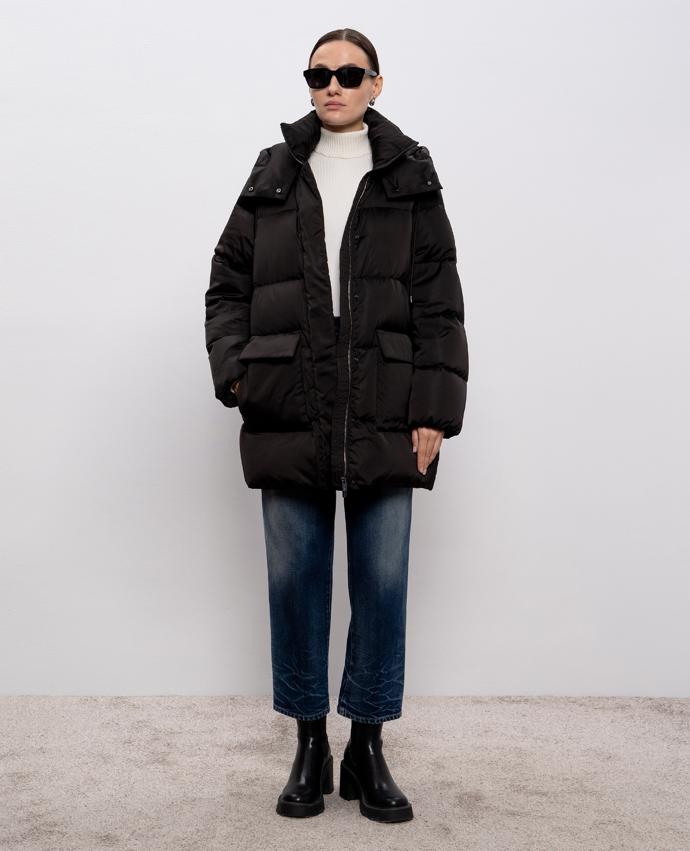 

Black down jacket Peserico