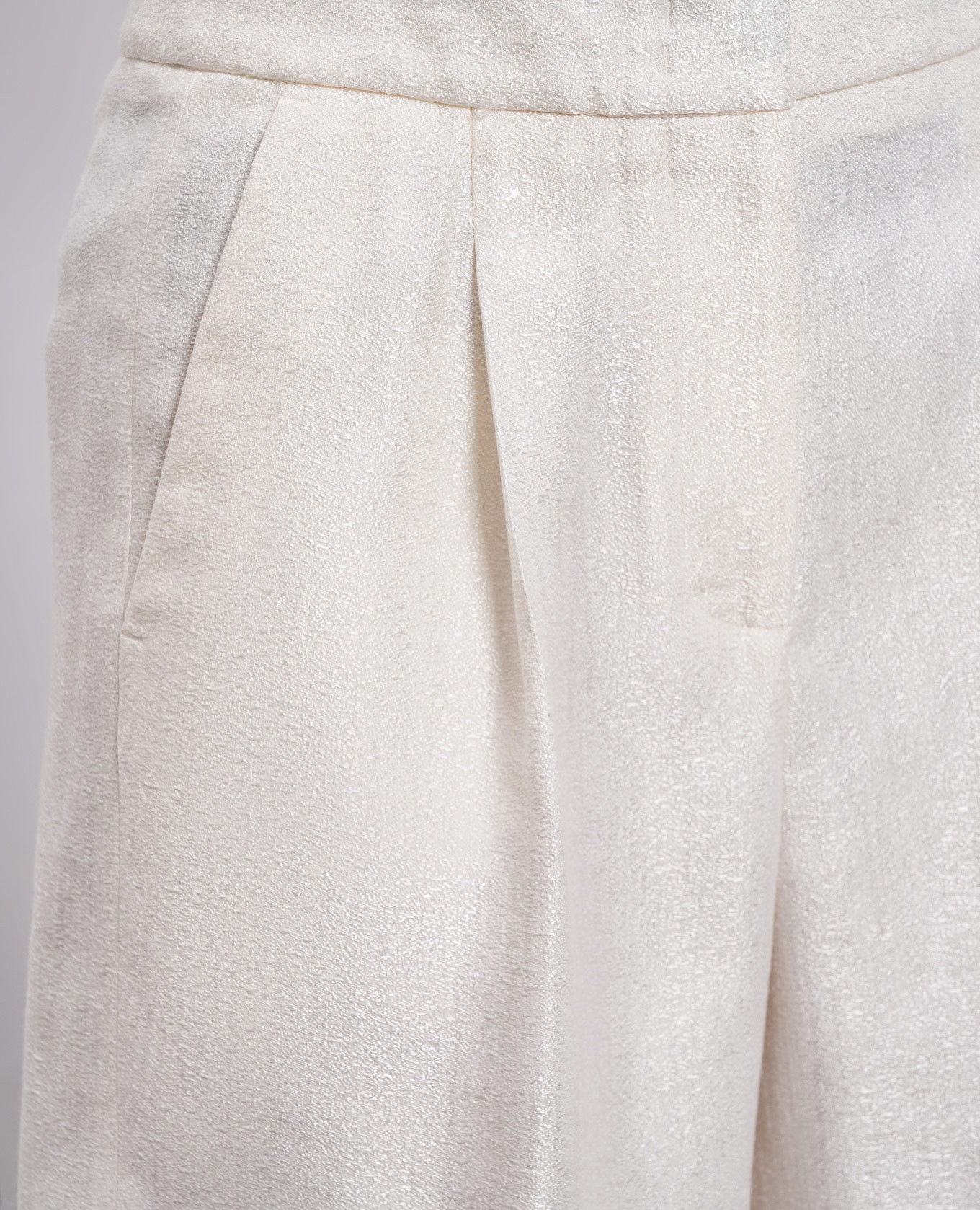 White shorts Peserico 5
