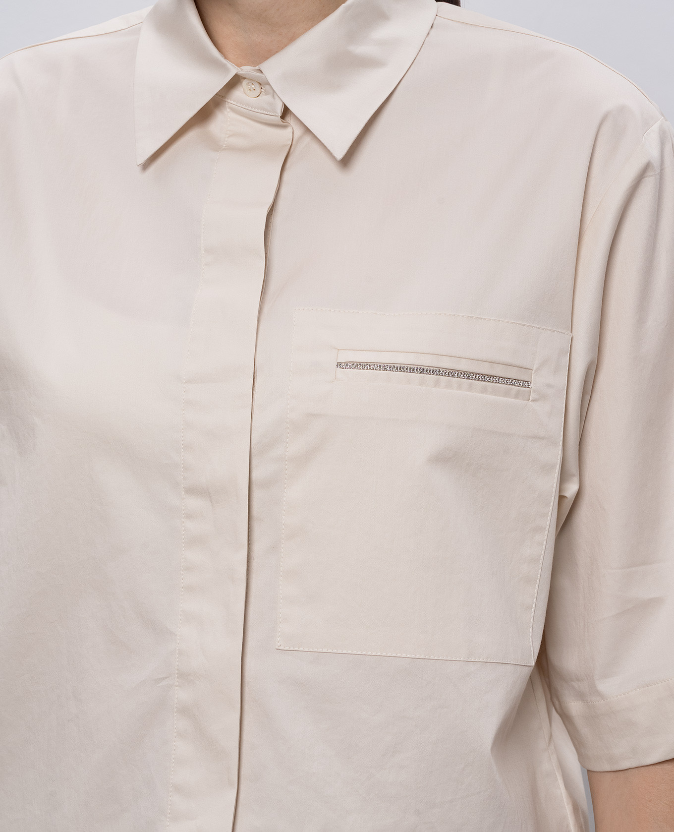 

Beige shirt with monil chain Peserico