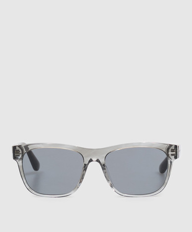 Lunettes de soleil grises avec logo gravé