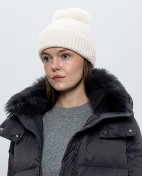 Yves Salomon Ivory cashmere hat with fox fur pompom 23WAA524XXMACA