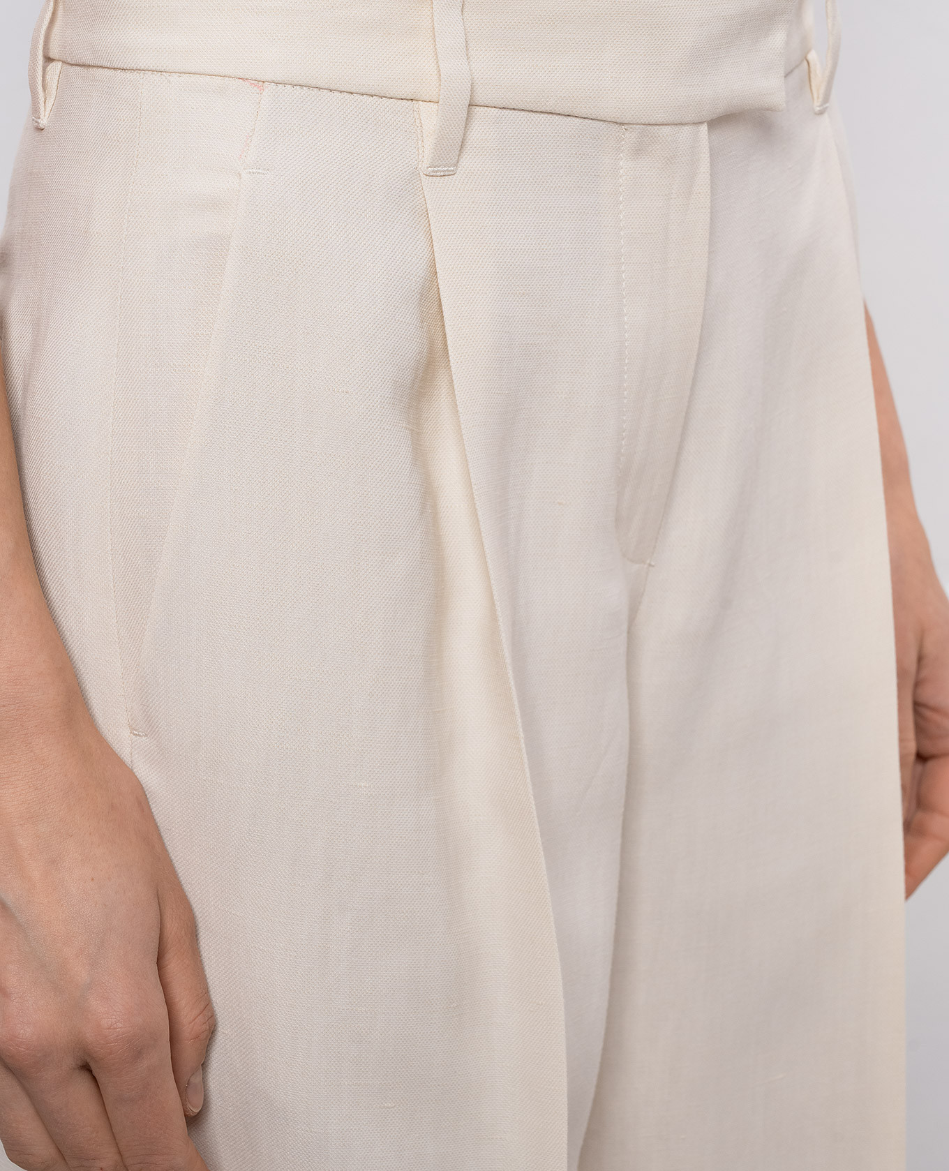 Beige linen pants with monil chain Brunello Cucinelli 5