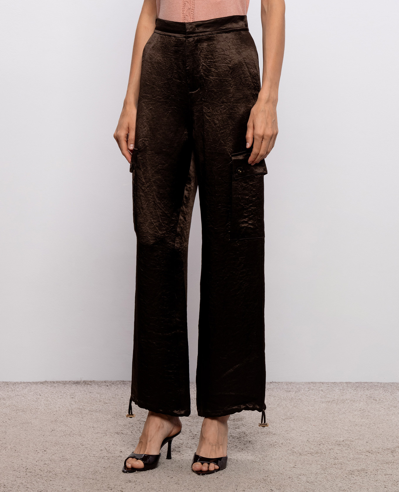 Brown cargo with textured logo Twinset 3