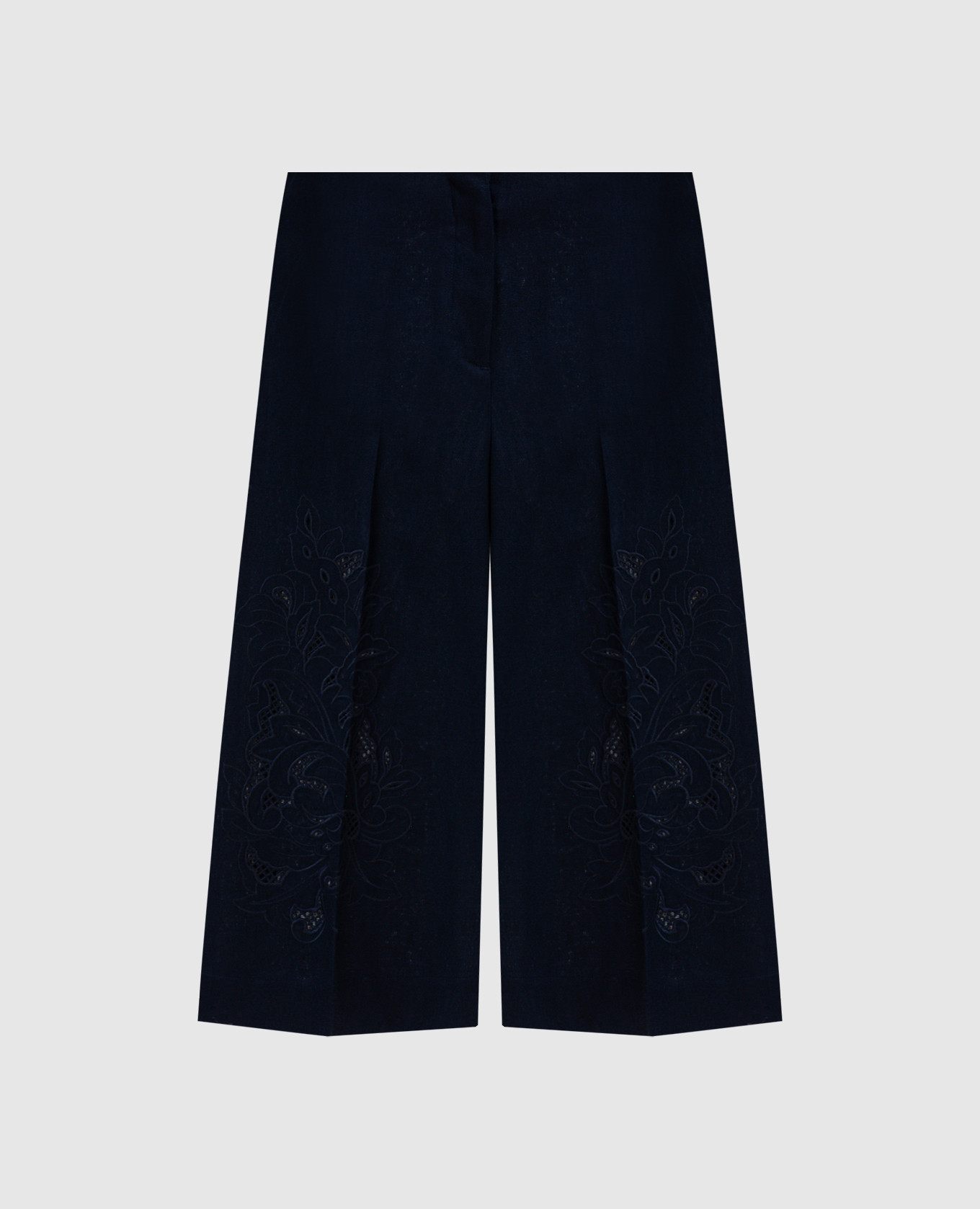 Blue linen Bermuda shorts with broderie embroidery