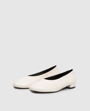Stuart Weitzman Ivory patent leather ballet flats SO474