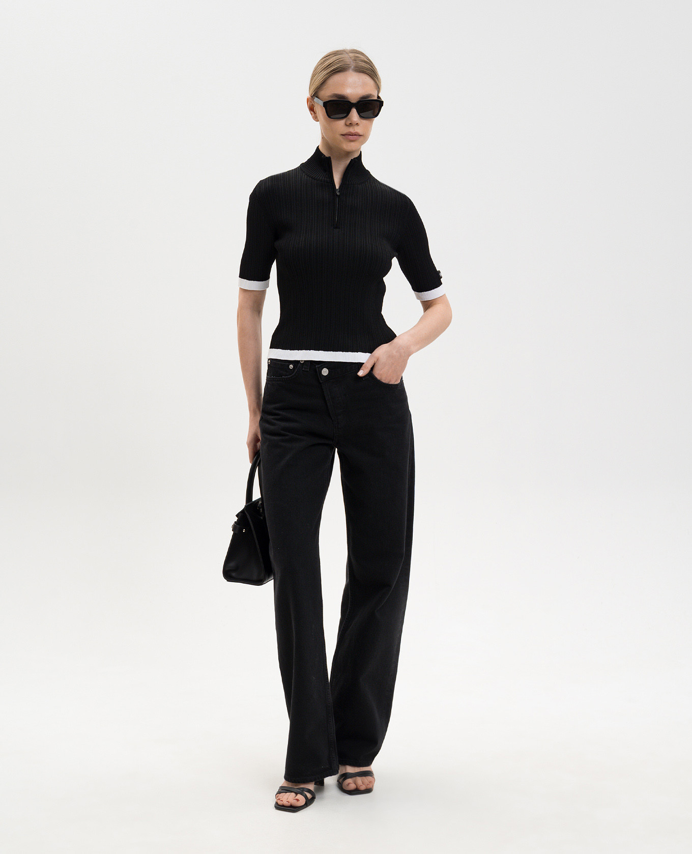 Black top with logo patch Juun.j 2