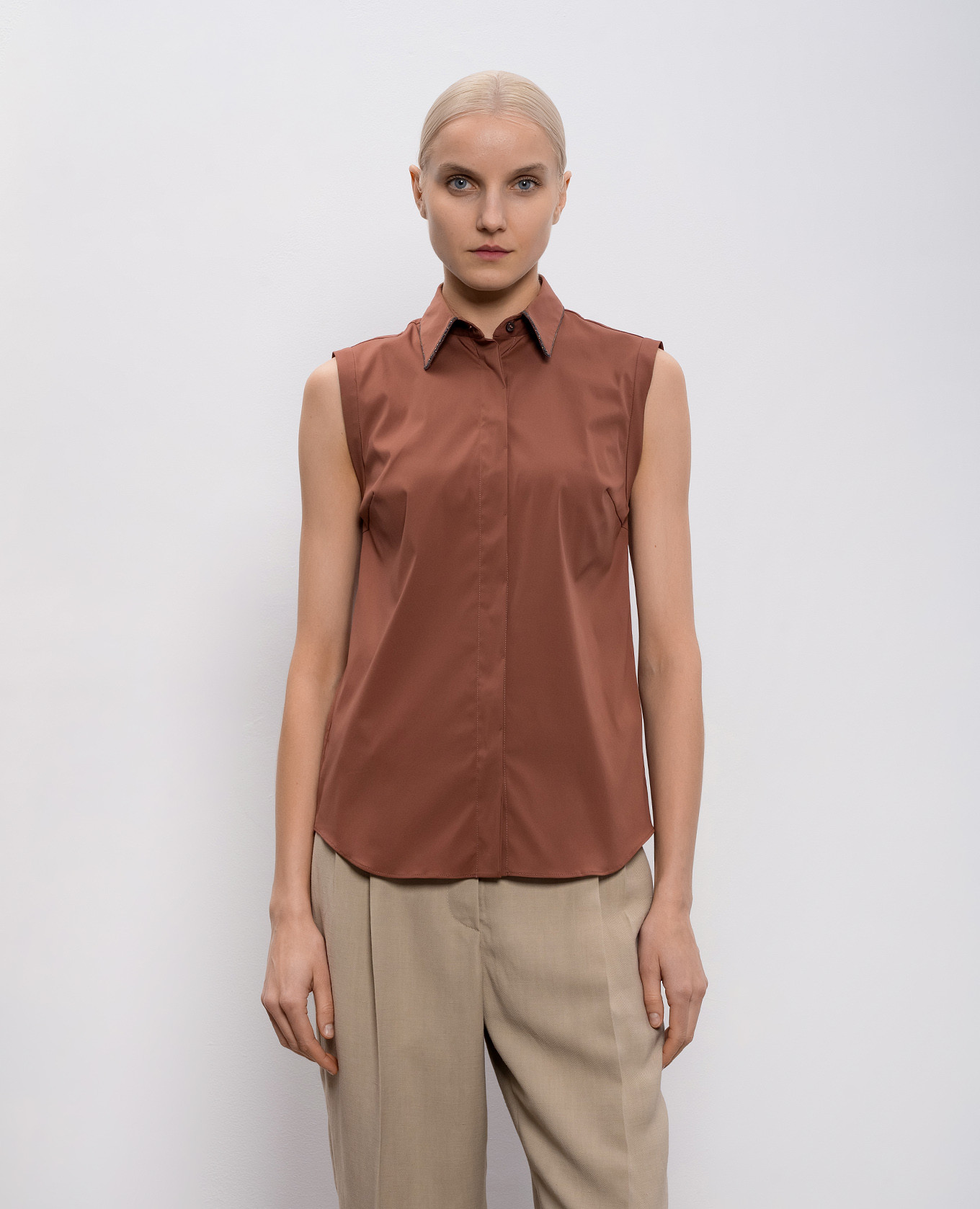 

Brown sleeveless shirt with monil chain Brunello Cucinelli