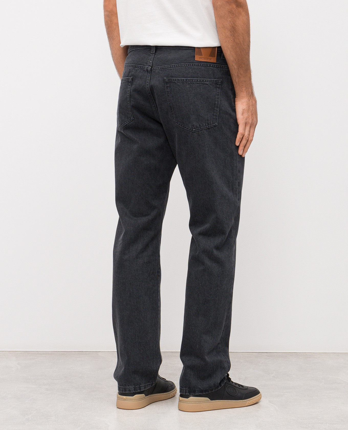 Grey jeans with logo patch Valentino 4