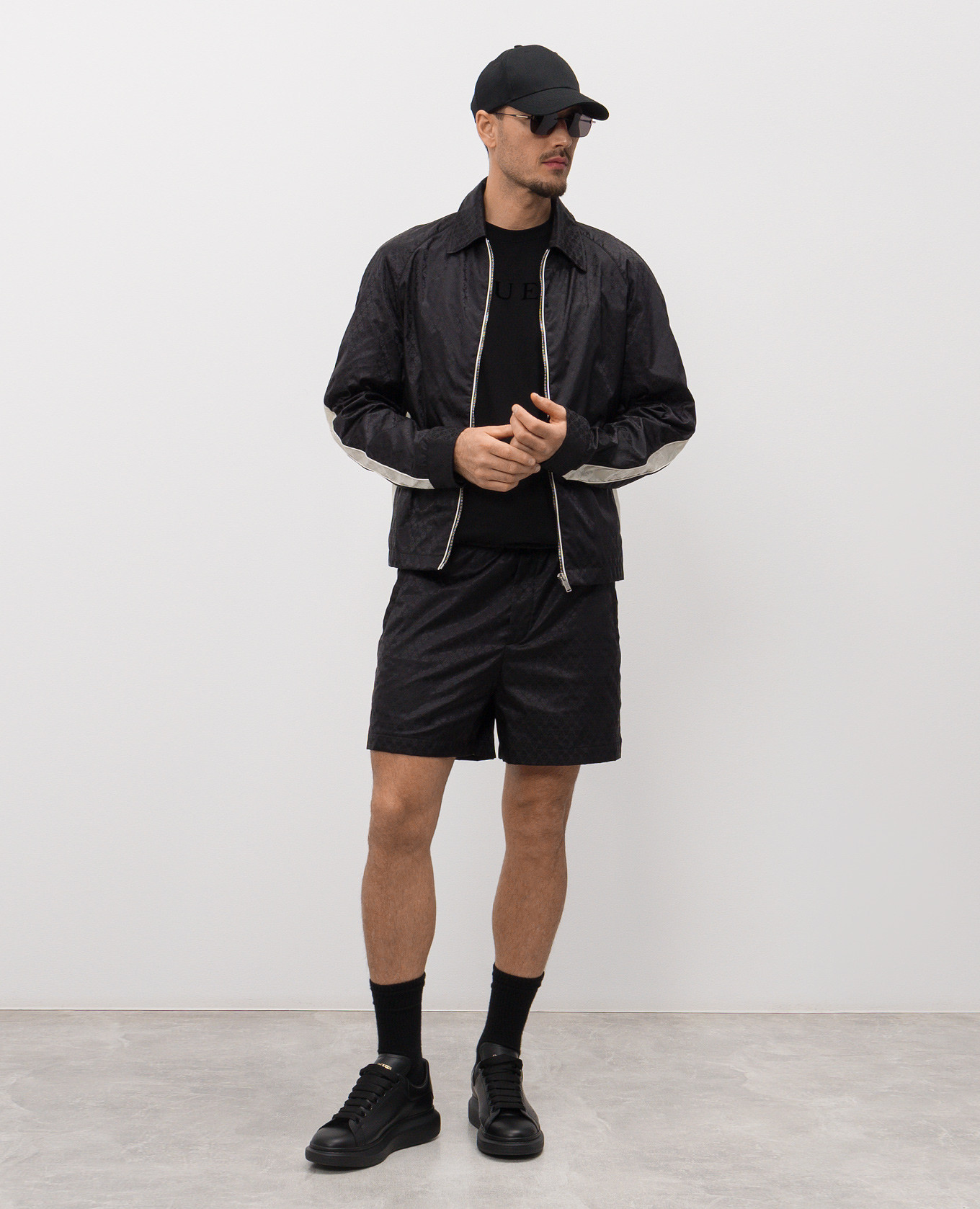 

Black T-shirt with logo Alexander McQueen