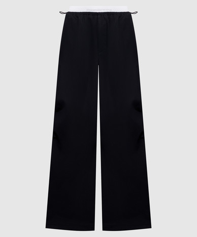 Schwarze Hose mit Logo