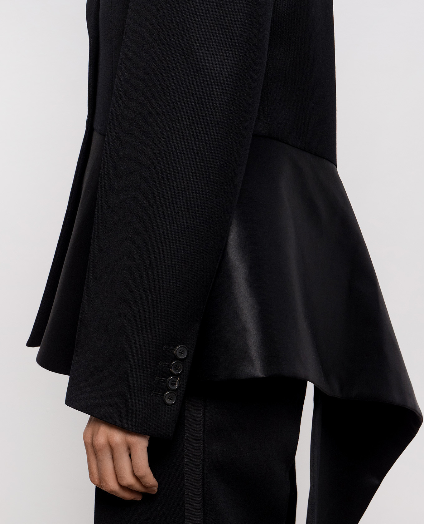 Black jacket JW Anderson 5