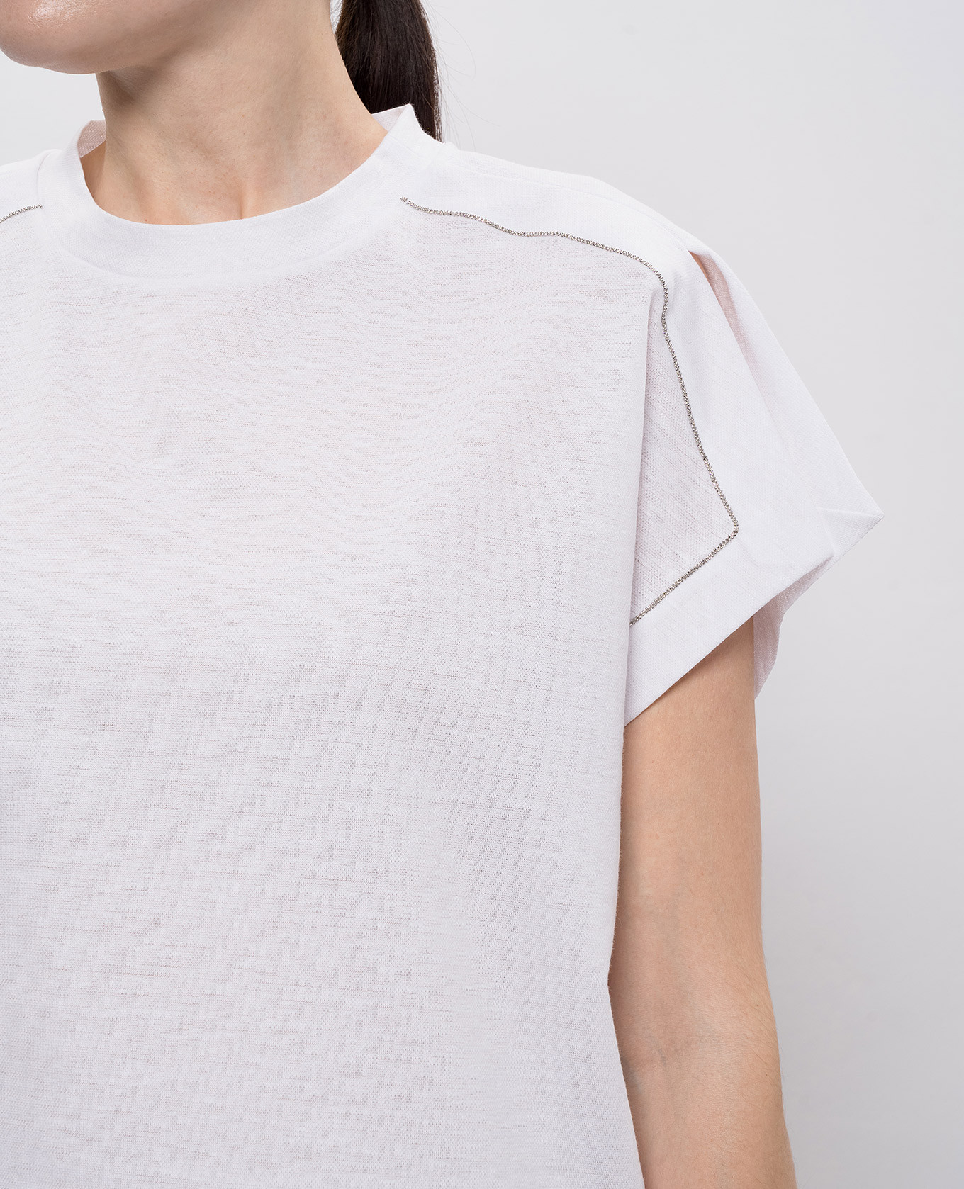 

White linen t-shirt with monil chain Peserico