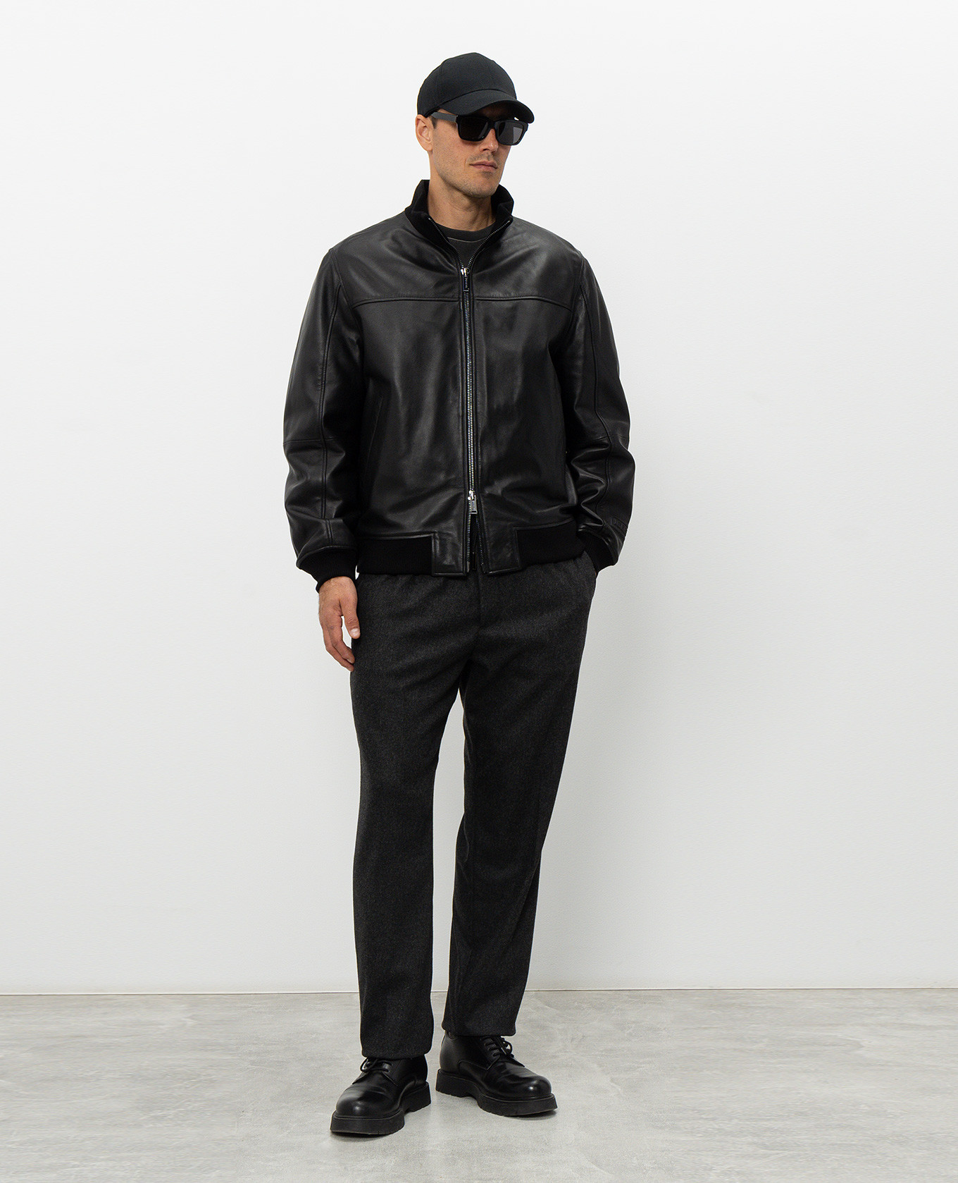 Black leather jacket Iceberg 2