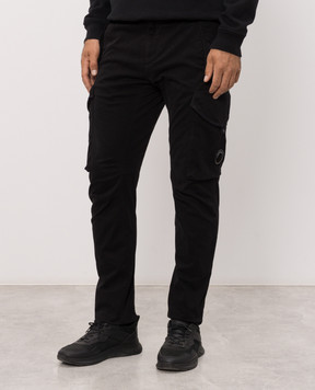 C.P. Company Black cargo pants with logo patch MPA730A005529G