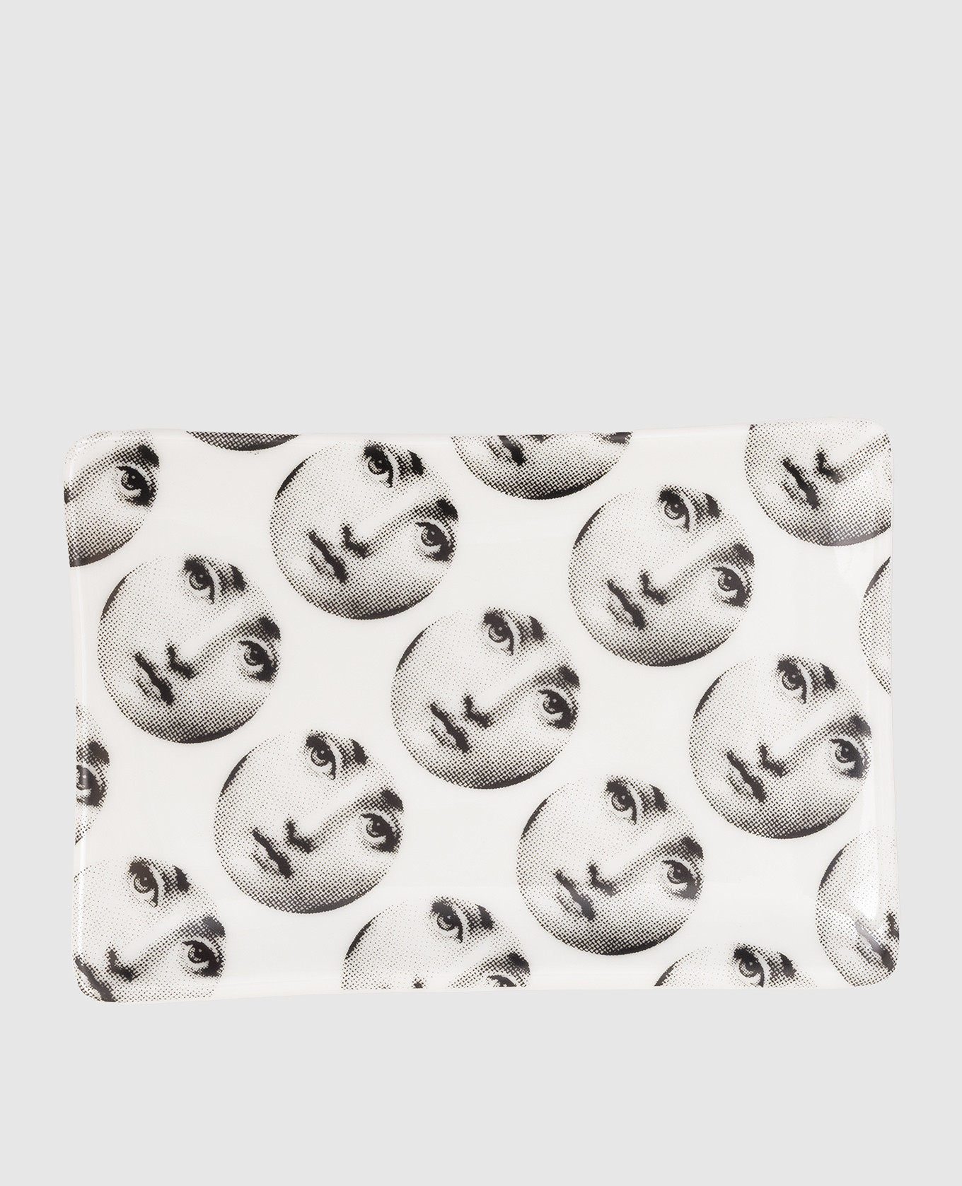 

White porcelain ashtray Tema e Variazioni in print Fornasetti