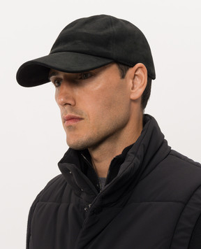 CAPOBIANCO Black cap with logo engraving 21MC1MN00