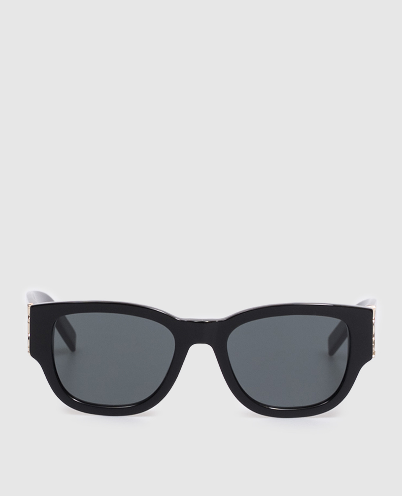 Black sunglasses M174