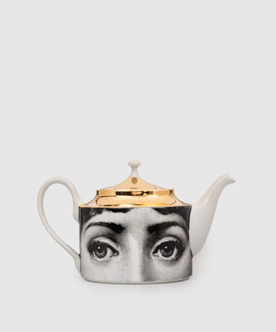 White porcelain teapot Tema e Variazioni