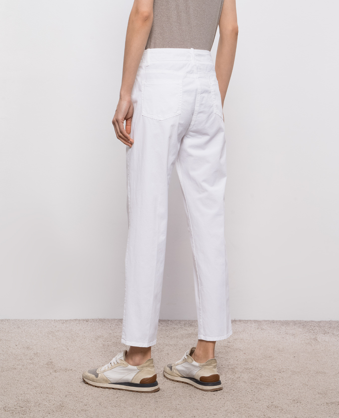 White pants Peserico 4