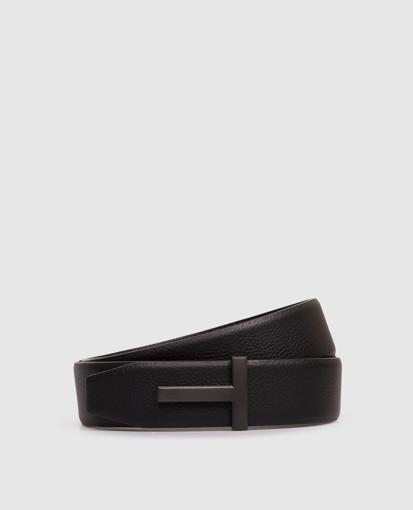 Black leather belt with matte buckle