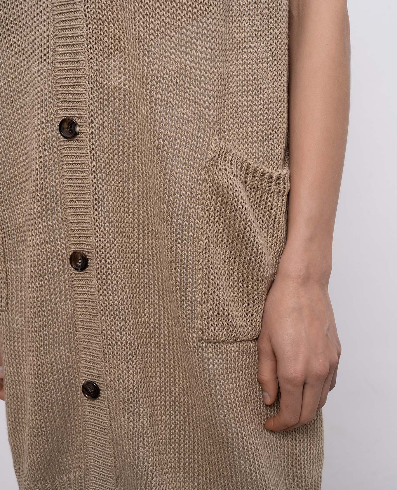 Beige elongated linen vest Intoca 5
