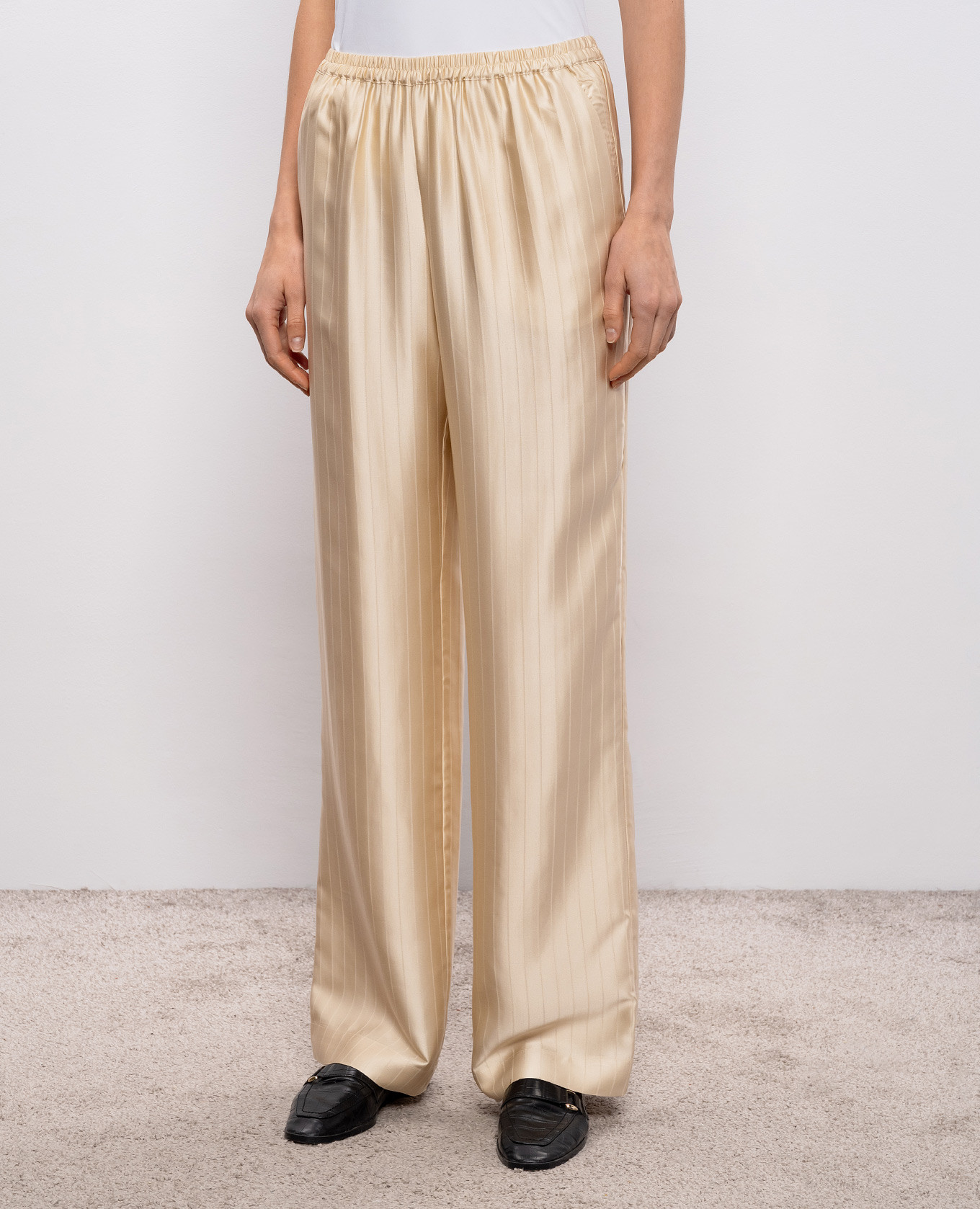 Beige KADALA pants with silk Loulou de Saison 3