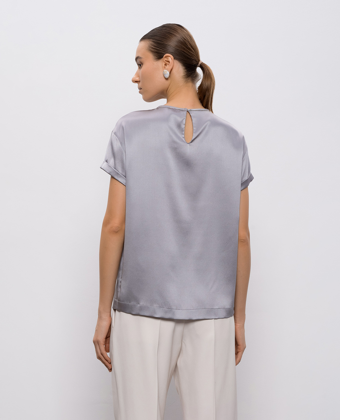 Gray silk top with chain Brunello Cucinelli 4