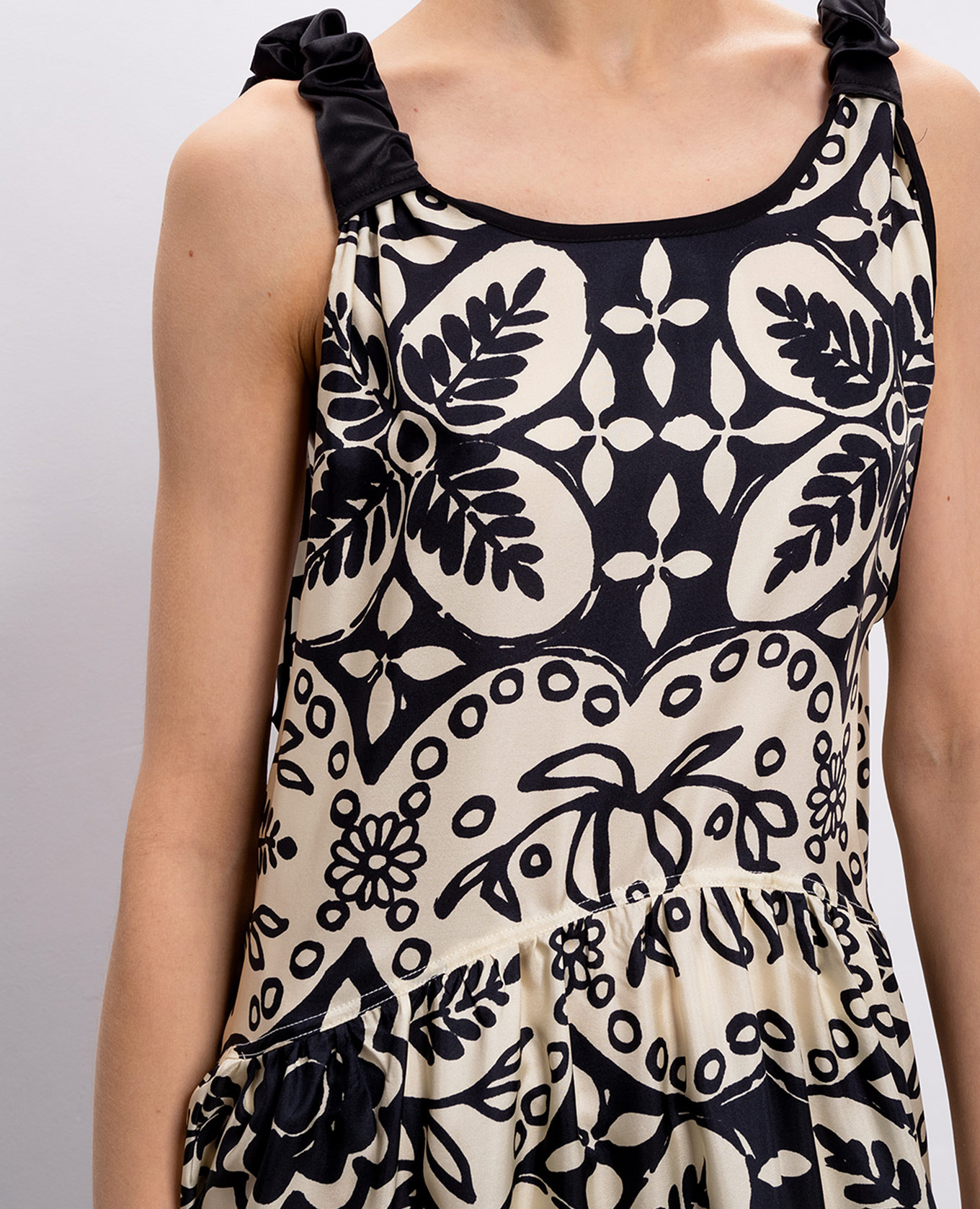 

Beige printed silk maxi dress Maurizio