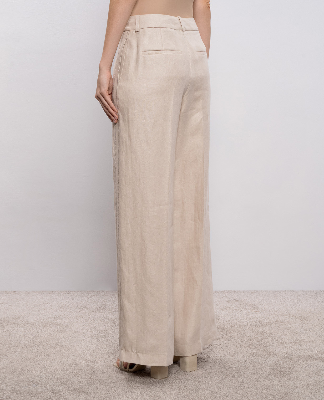 

Beige linen pants with patch Peserico