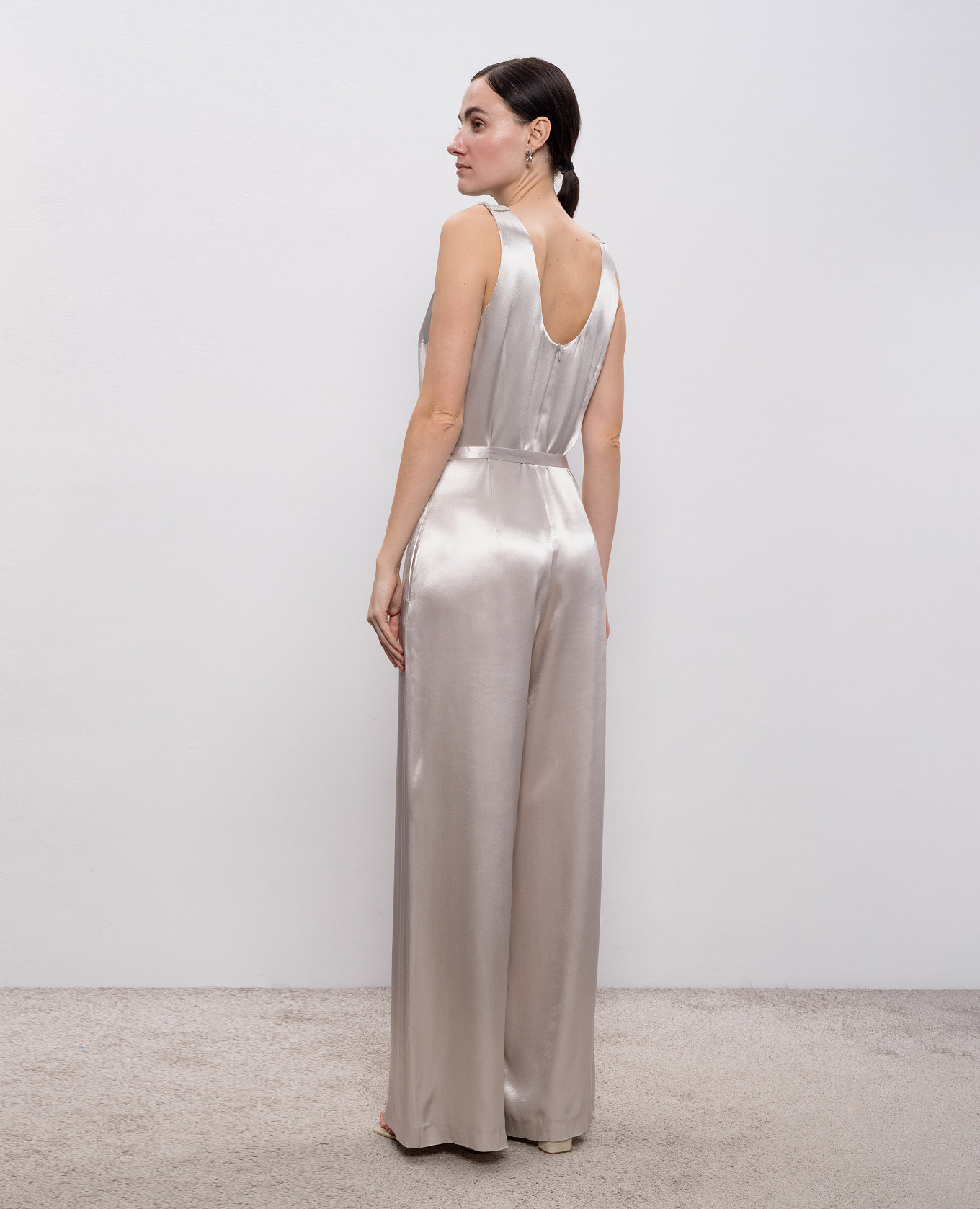 Gray jumpsuit with monil chain Peserico 4