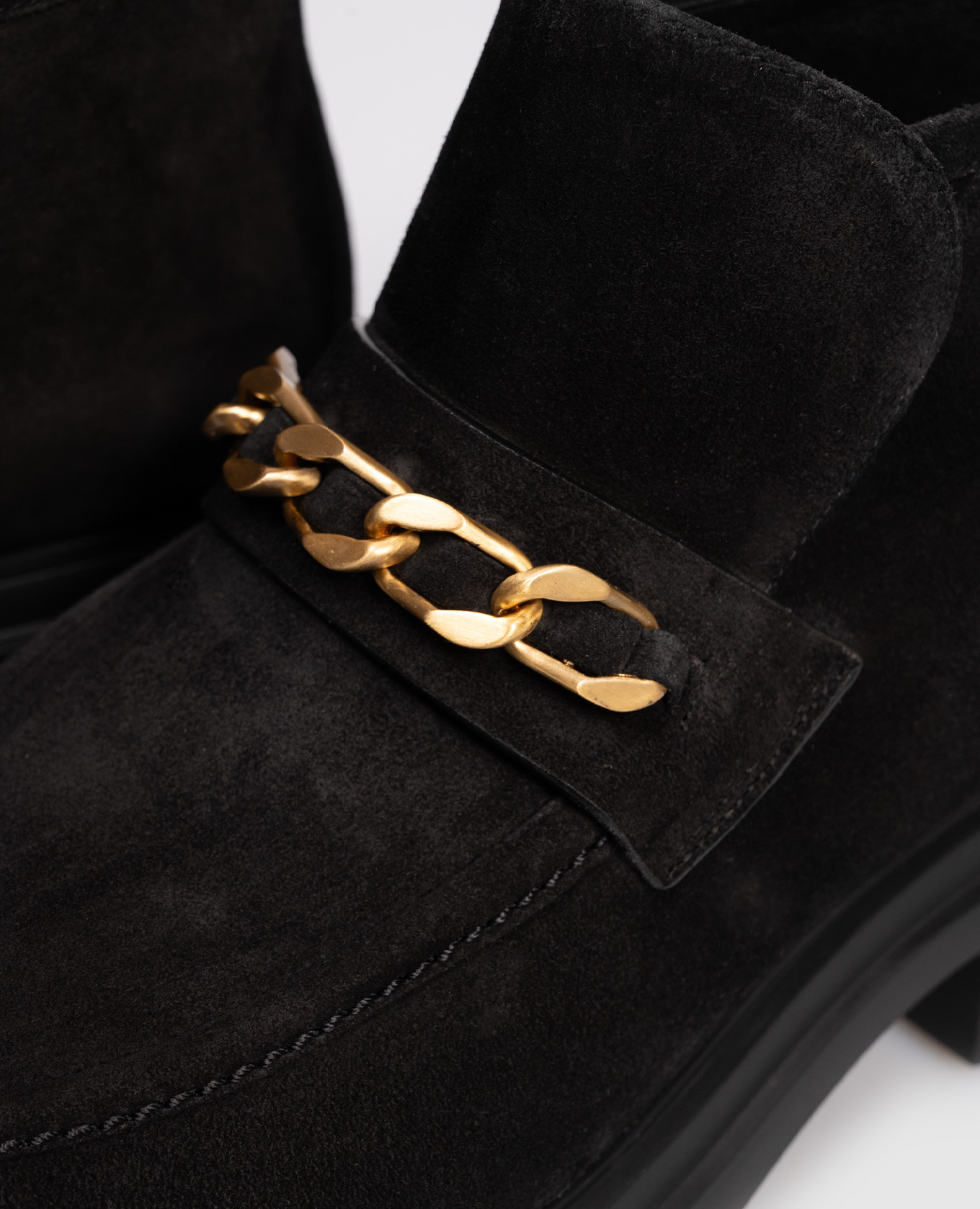 Soluxe Hudson Chukka Black Suede Boots Stuart Weitzman 5
