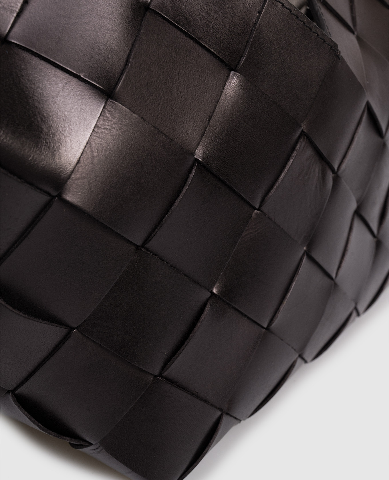 Botteghe black leather tote bag Dragon 4