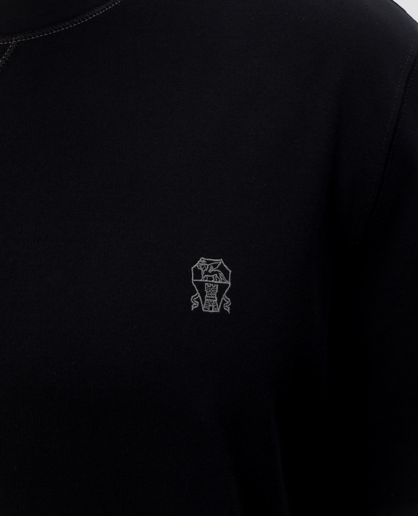 Black T-shirt with emblem Brunello Cucinelli 4