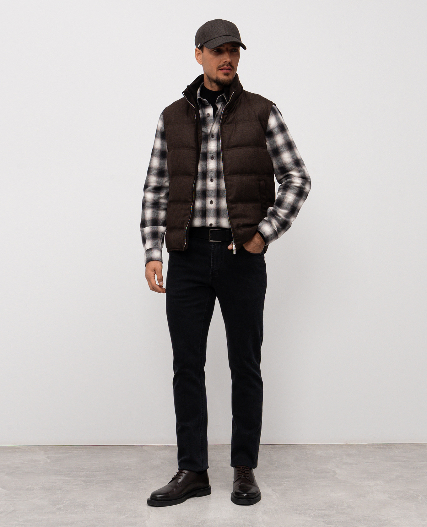 Black merino wool sweater Cashmere&Whiskey 2