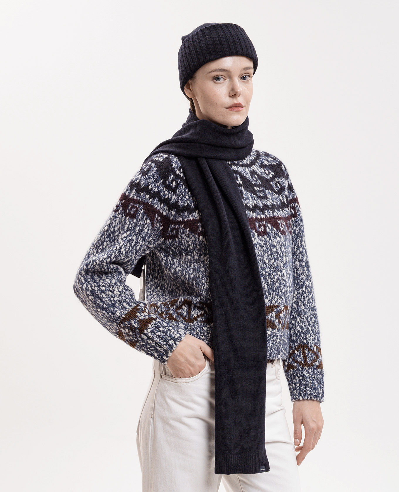 Blue beanie and scarf set in a gift box Woolrich 2