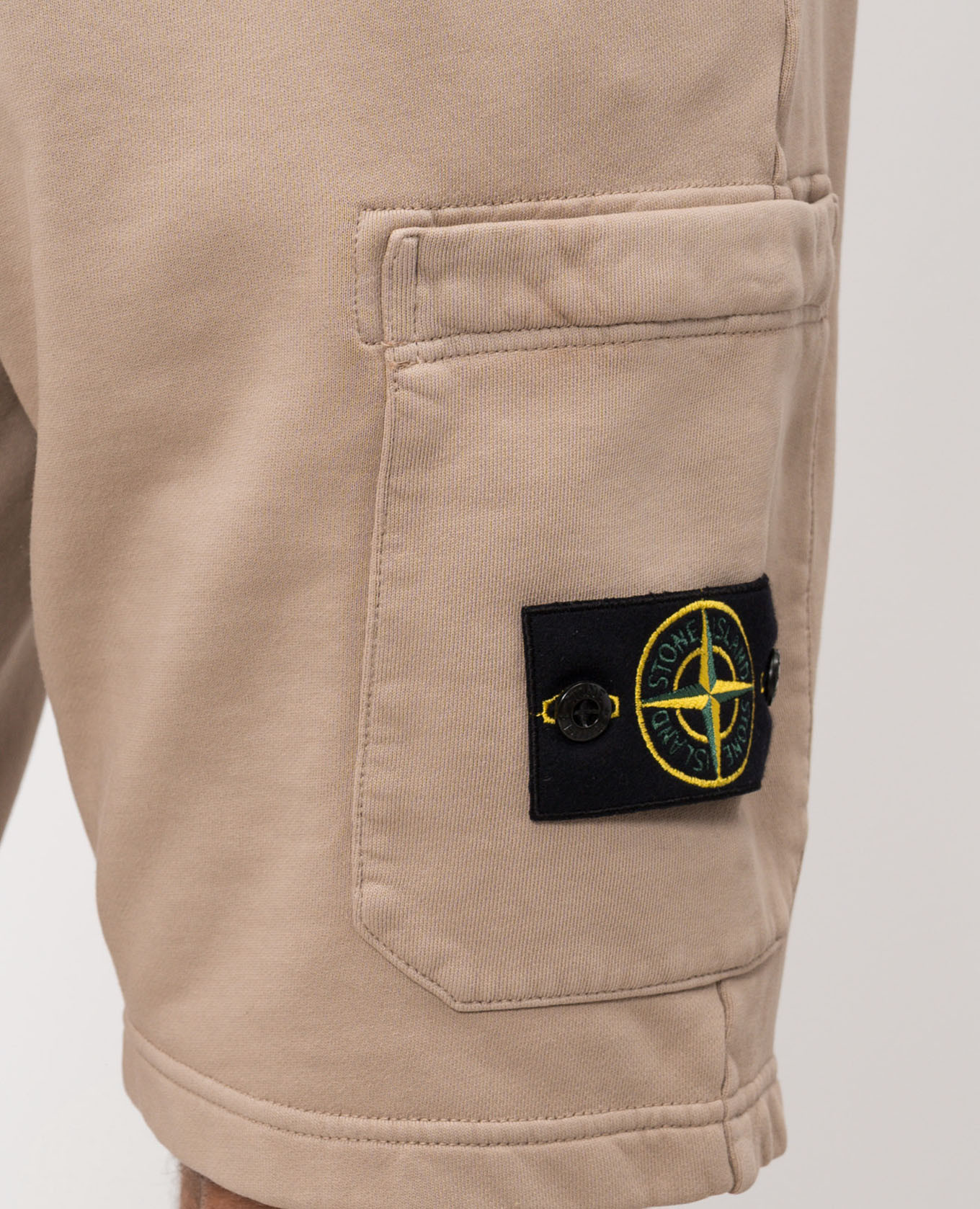 Beige shorts with logo patch Stone Island 5