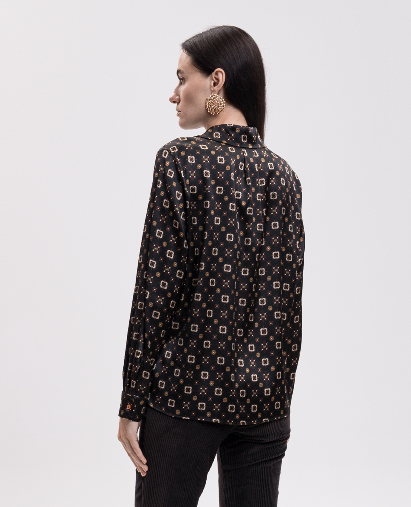 Black Arles silk shirt Momoni 4