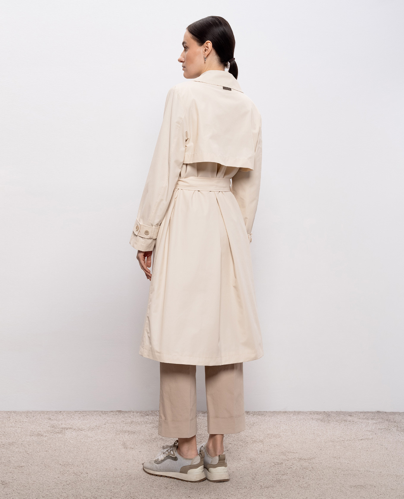 Beige trench coat with monil chain Peserico 4