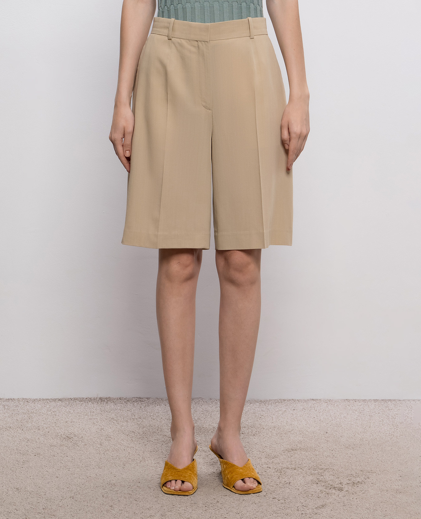 Beige shorts with wool Toteme 3