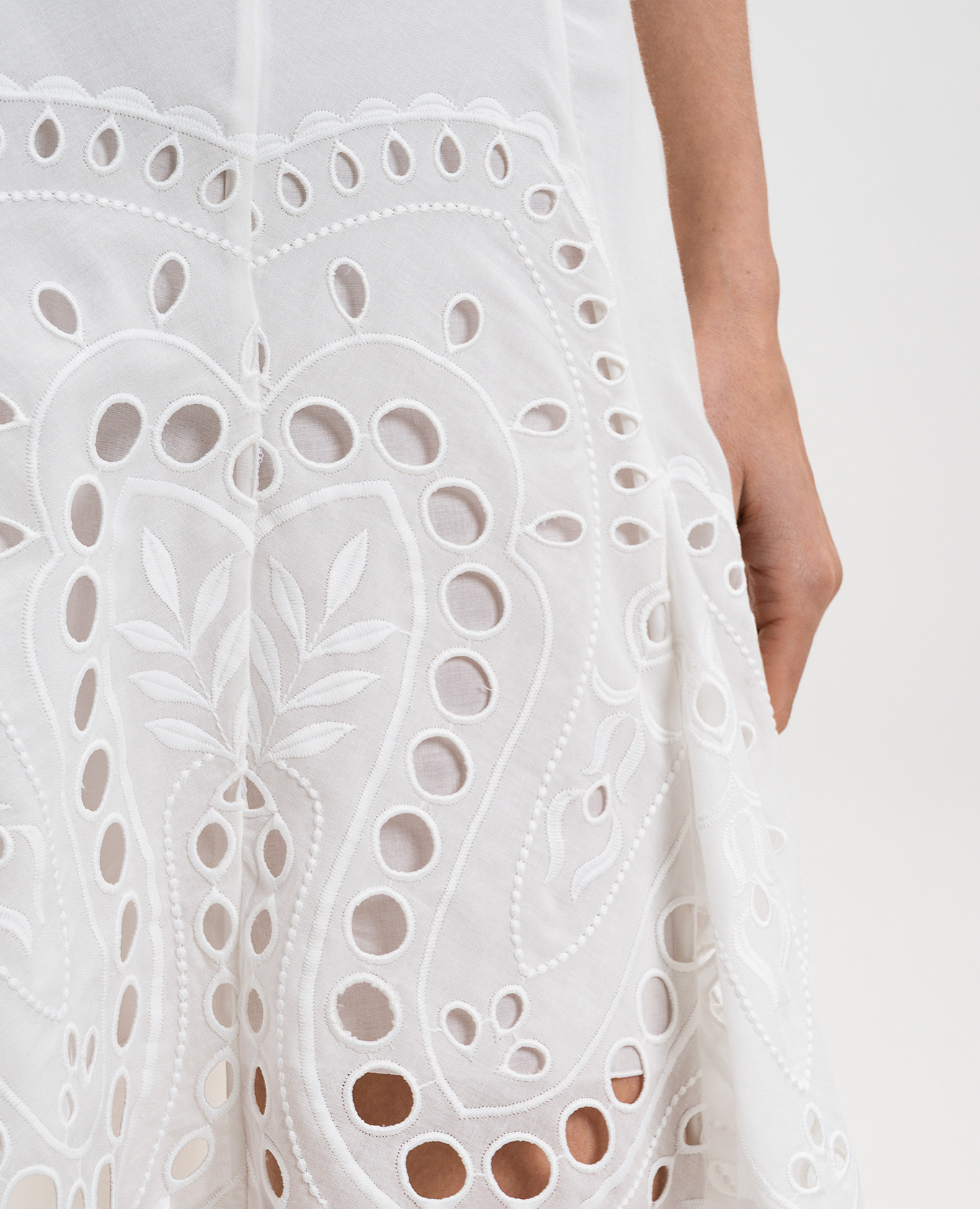 

White asymmetric skirt Finn Charo Ruiz