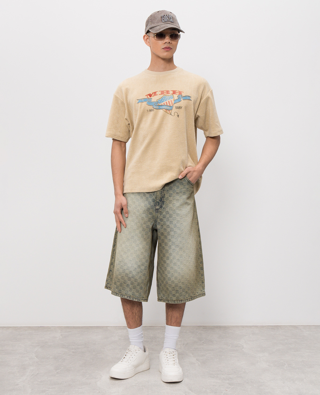 

Beige terry T-shirt with print Misbhv