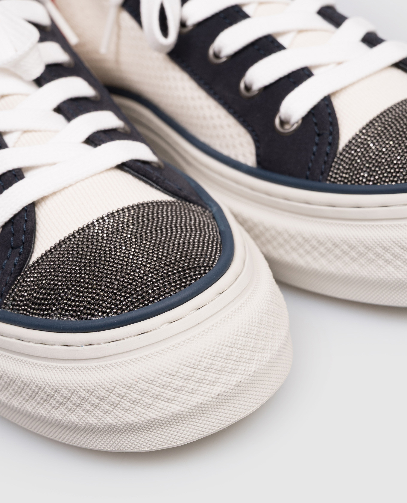 

White sneakers with a monil chain Brunello Cucinelli
