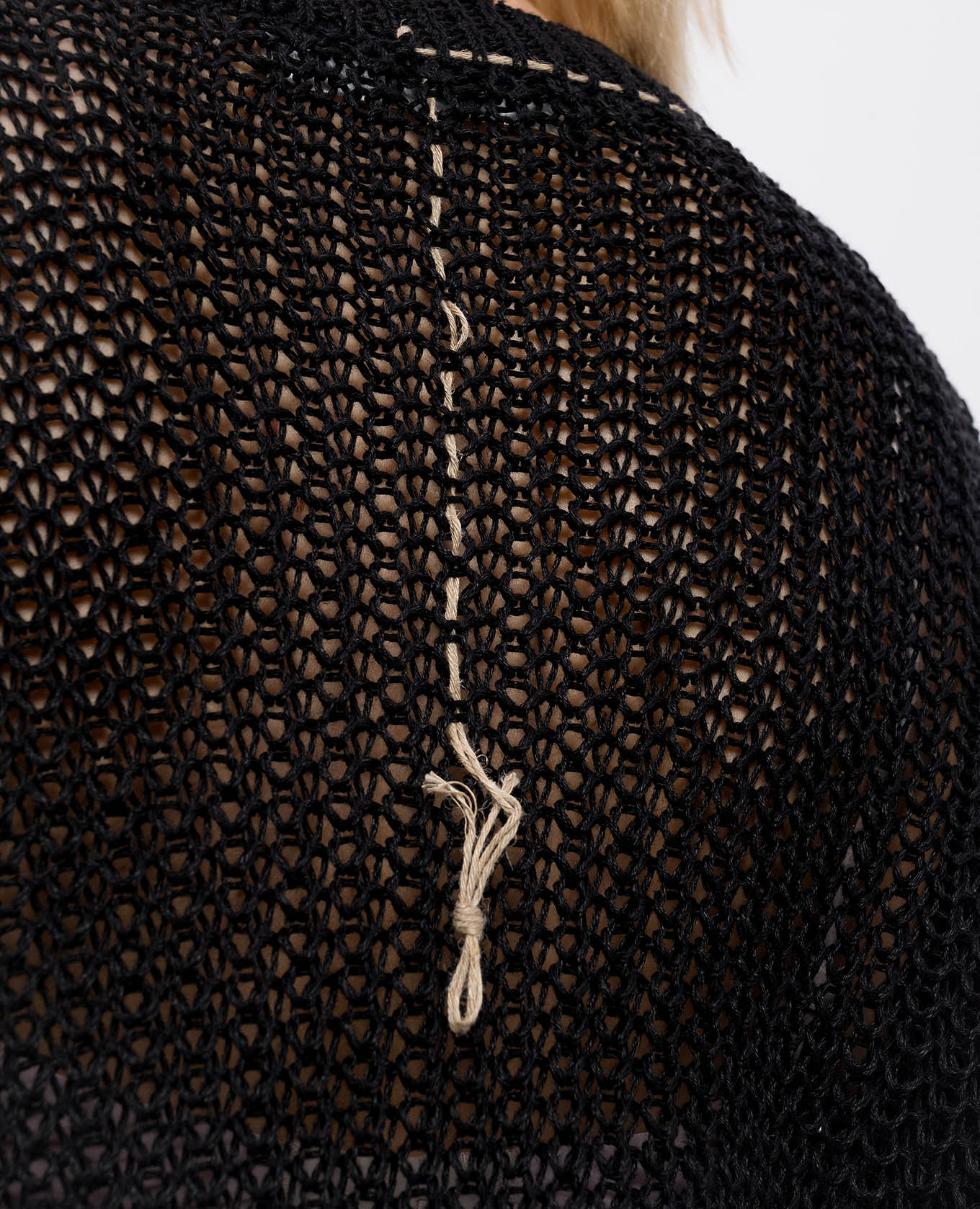 Black openwork linen sweater Intoca 5